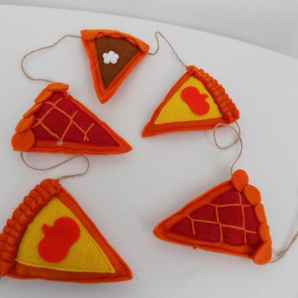 Pie Garland Dessert Slice Ashland Fall Holiday Decor Thanksgiving Pumpkin New - Picture 3 of 6